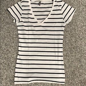 Stripped short sleeve top